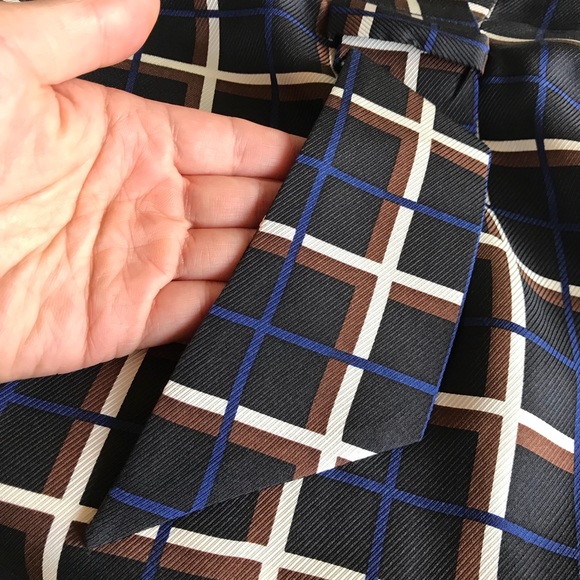 🚫SOLD🚫 NWT J. Crew Silk V-Neck Windowpane Top - Picture 7 of 8